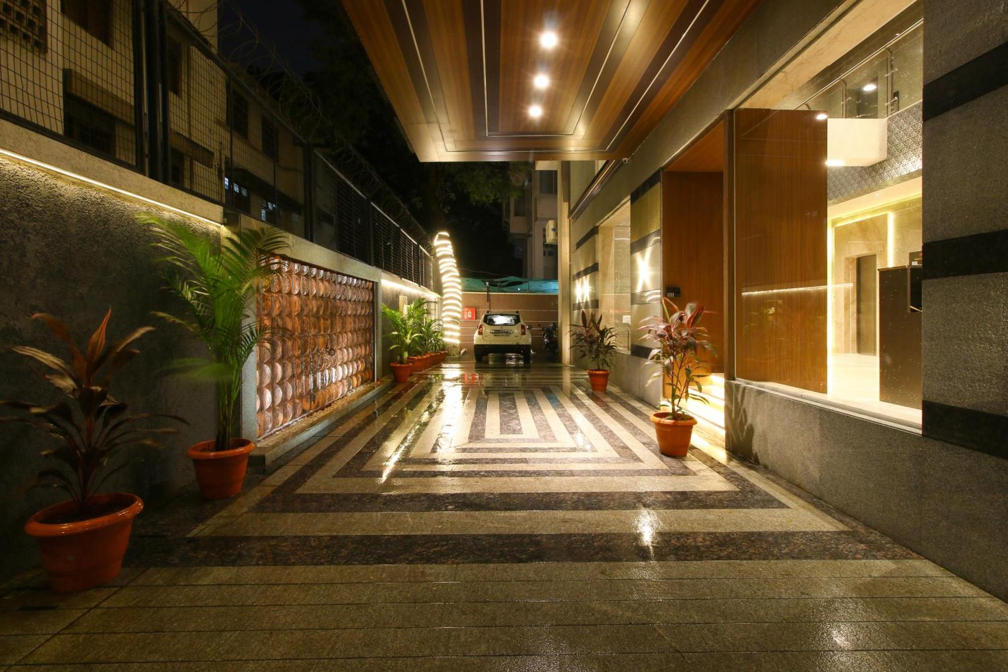 Mumbai House Luxury Apartments, Santacruz East — Photos 2
