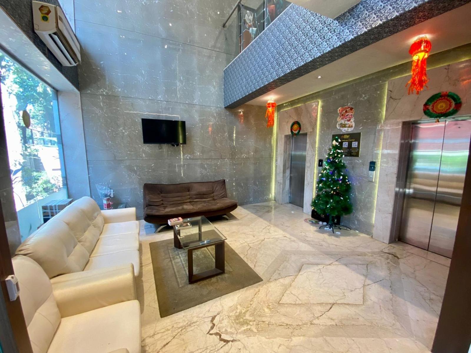 Mumbai House Luxury Apartments, Santacruz East — Photos 3